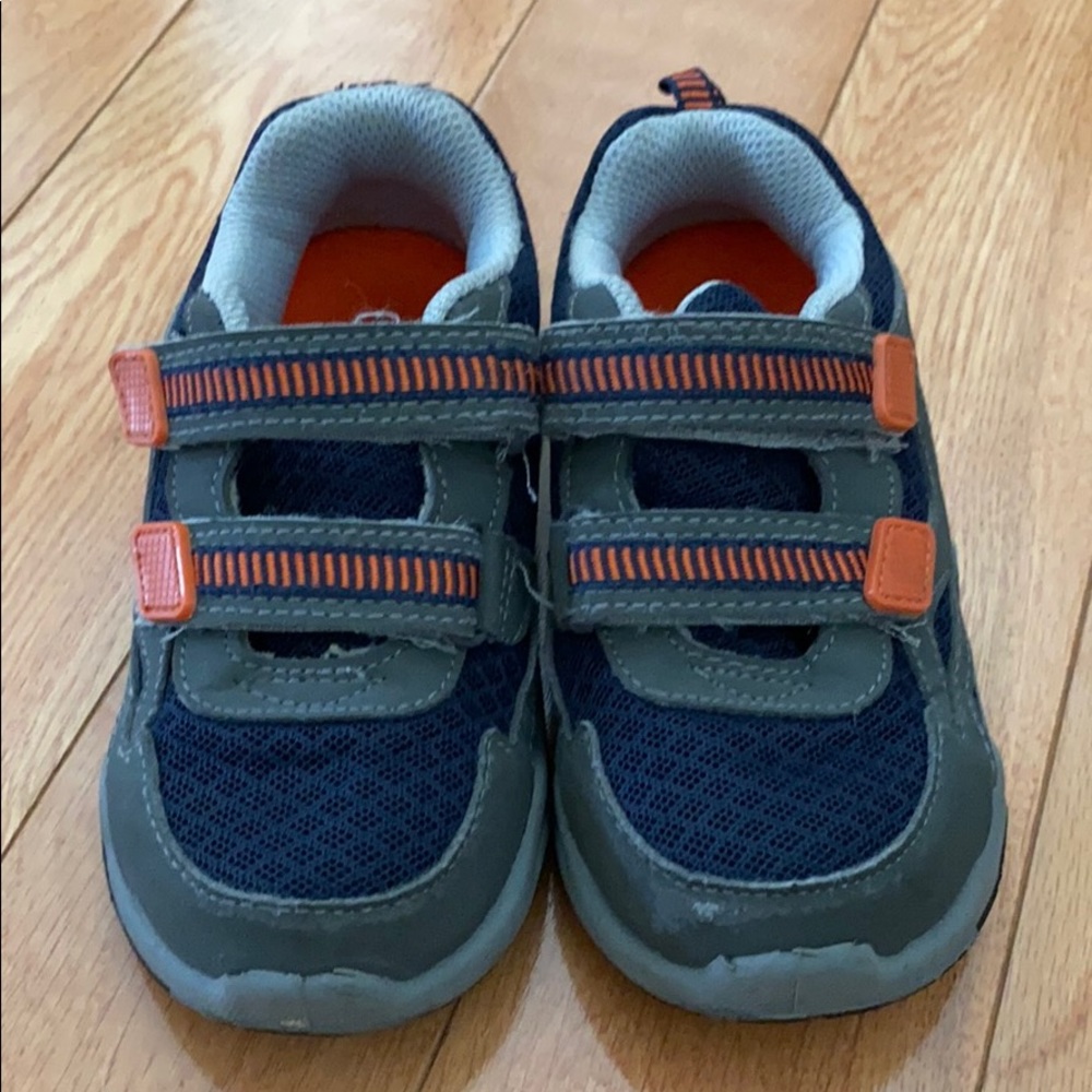 Carter’s sneakers